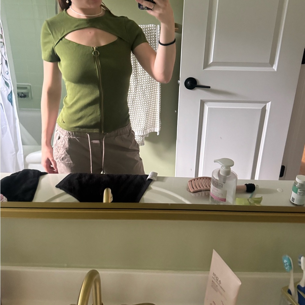 Green Cut-Out Fitted Blouse